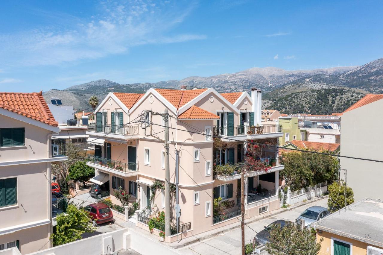 Grand Square Apartment Аргостолион Екстериор снимка