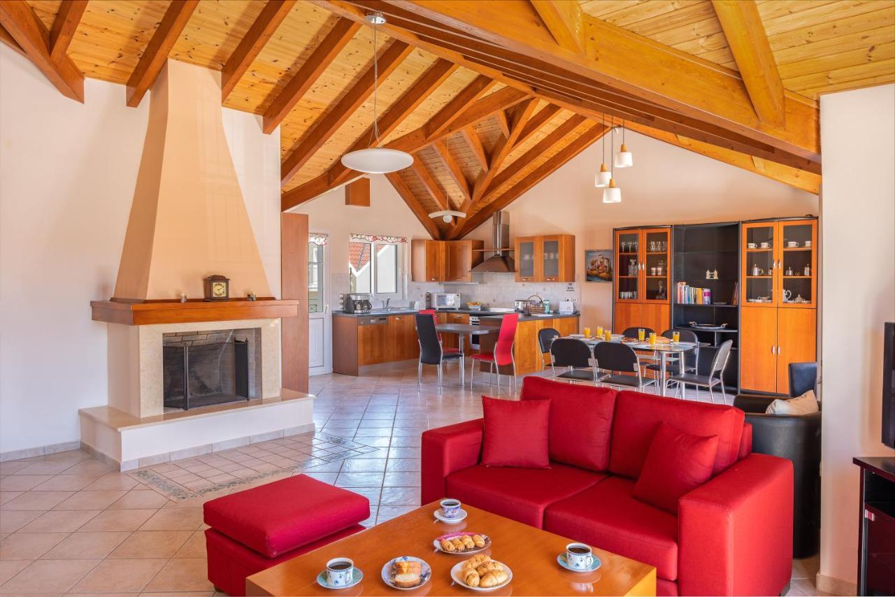 Grand Square Apartment Аргостолион Екстериор снимка