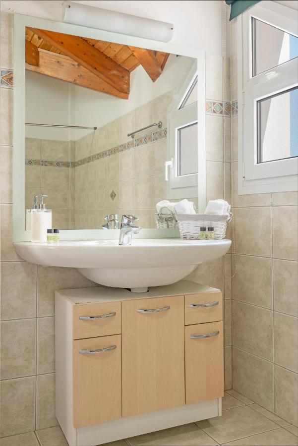 Grand Square Apartment Аргостолион Екстериор снимка