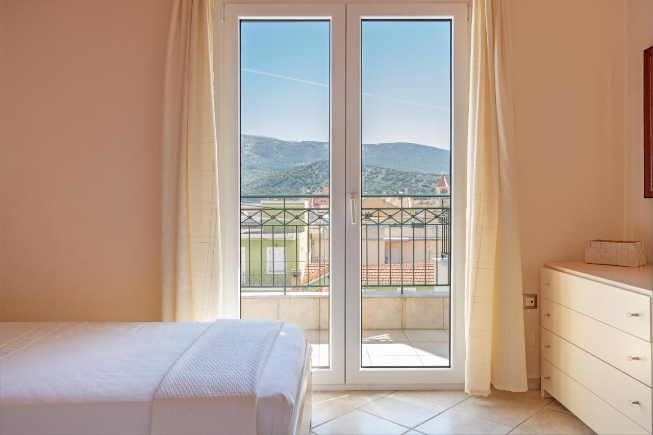 Grand Square Apartment Аргостолион Екстериор снимка