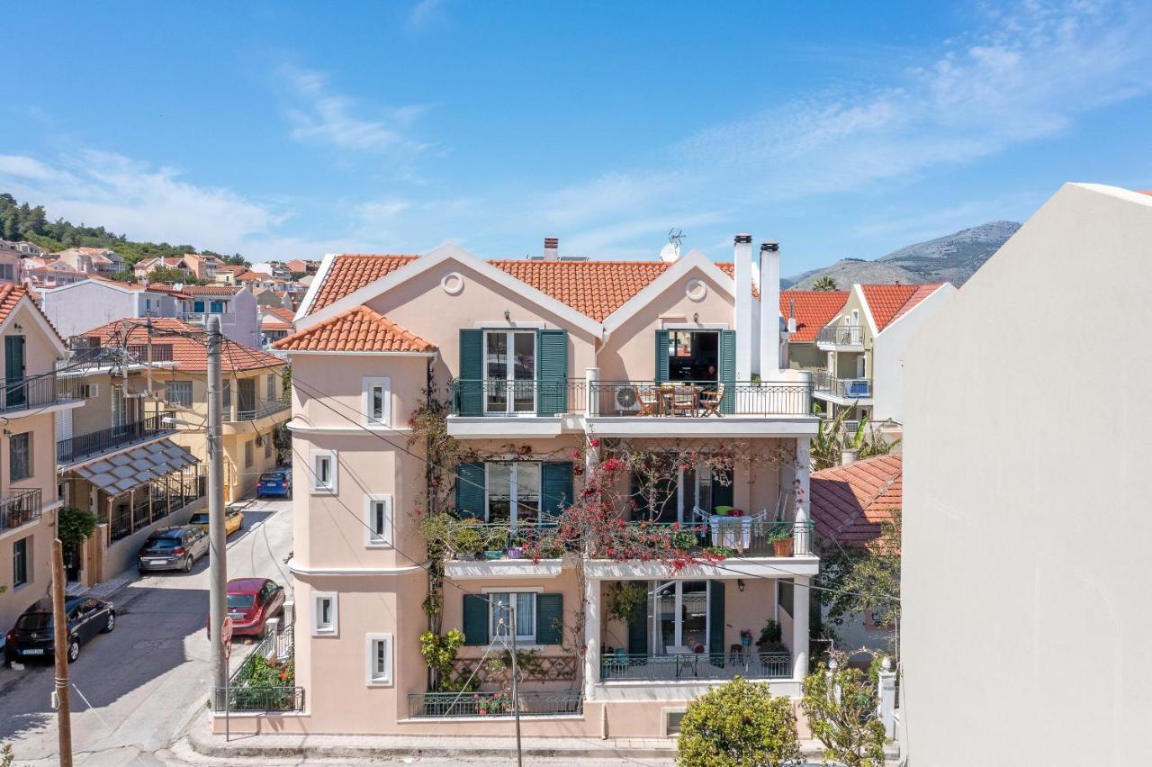 Grand Square Apartment Аргостолион Екстериор снимка
